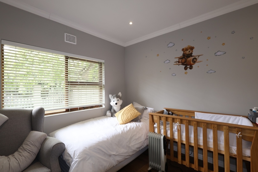 5 Bedroom Property for Sale in Vierlanden Western Cape